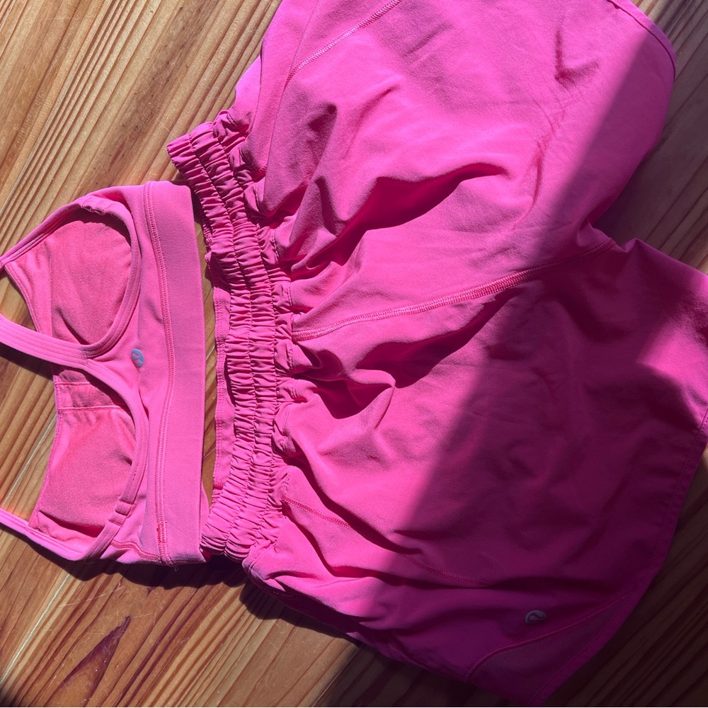 Pink lulu set ! You can buy as bundle or separately just message me ! 🩷🩷